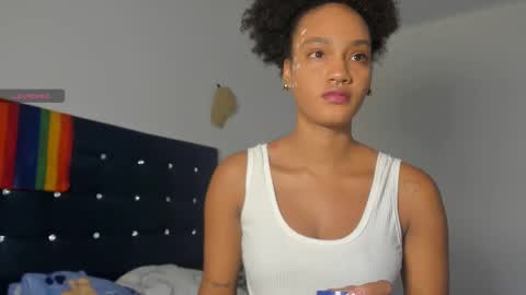 Snapshot of brunettjhelen chatting on 10.21.25 brunettjhelen online show from 10.21.25