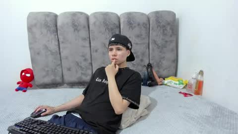 Snapshot of bruno_cruz chatting on 06.16.26 Bruno Cruz online show from 06.16.26
