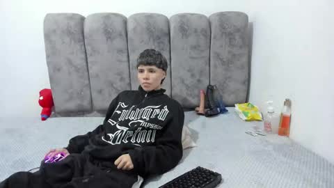 Snapshot of bruno_cruz chatting on 06.18.26 Bruno Cruz online show from 06.18.26