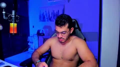 Snapshot of bruno_diaz31 chatting on 10.20.25 Bruno online show from 10.20.25