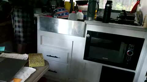 Snapshot of brushsquach chatting on 10.08.25 Steve... aka SkinnieDippin aka TimberTramp online show from 10.08.25