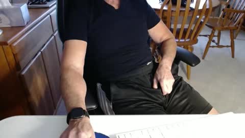 Snapshot of brussells chatting on 02.05.25 Brussells online show from 02.05.25