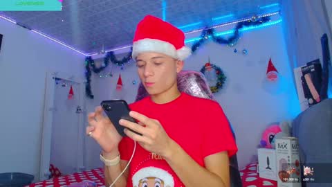 Snapshot of bryam_hot chatting on 12.19.24 BRYAM INDEPENDENT MODEL online show from 12.19.24