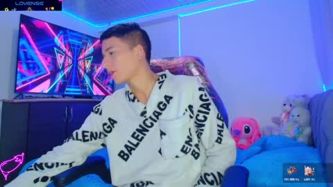 Snapshot of bryam_hot chatting on 01.04.25 BRYAM INDEPENDENT MODEL online show from 01.04.25