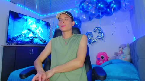 Snapshot of bryam_hot chatting on 01.10.25 BRYAM INDEPENDENT MODEL online show from 01.10.25