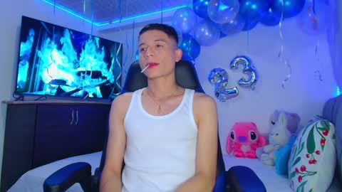 Snapshot of bryam_hot chatting on 01.13.25 BRYAM INDEPENDENT MODEL online show from 01.13.25