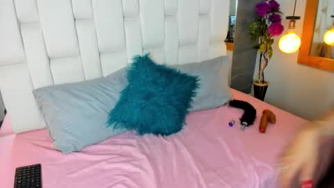 bryna_ online show from 01.12.25