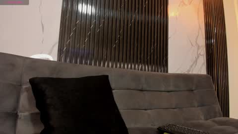 Bryxon  online show from 01.26.25