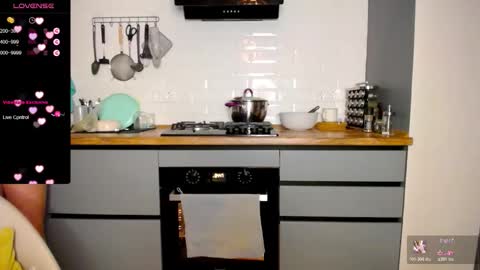 Snapshot of bubbblegum chatting on 10.28.25 Bubblegum online show from 10.28.25