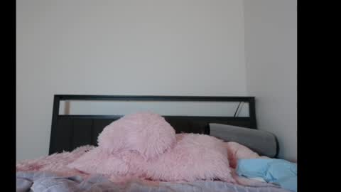 Snapshot of bubble_girl_lo chatting on 05.10.26 Queen Lola XXX online show from 05.10.26