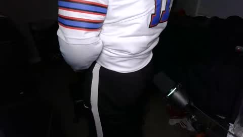 Snapshot of bubblebuttbdn chatting on 11.06.25 BubblebuttBdn online show from 11.06.25