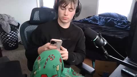 Snapshot of bubblebuttbdn chatting on 11.23.25 BubblebuttBdn online show from 11.23.25