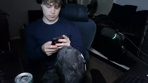 Snapshot of bubblebuttbdn chatting on 12.17.25 BubblebuttBdn online show from 12.17.25