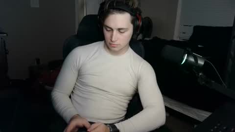 Snapshot of bubblebuttbdn chatting on 12.23.25 BubblebuttBdn online show from 12.23.25