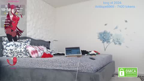 Snapshot of bubblebuttveronica chatting on 12.23.24 Nylon queen genuine model who bring pantyhose on chaturbate for first time the others just copy my room for money online show from 12.23.24