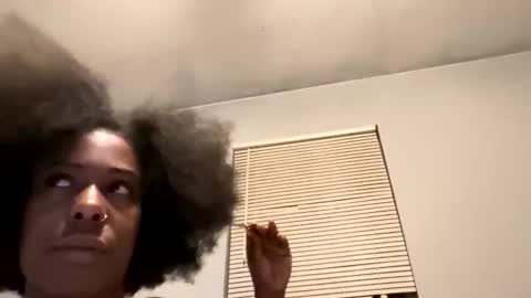 Snapshot of bubblezthedoll chatting on 03.02.26 Bubblez the Doll online show from 03.02.26