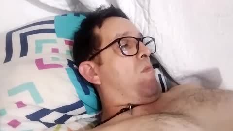 Snapshot of buchs32 chatting on 09.30.25 buchs32 online show from 09.30.25