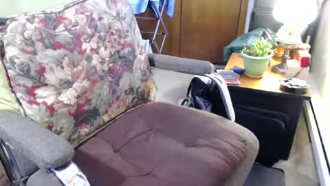 Slim online show from 12.28.24