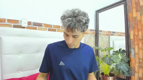 Snapshot of buddy_whitte chatting on 09.17.25 Buddy Whitte online show from 09.17.25