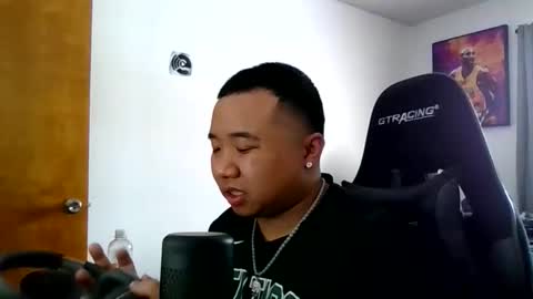 Snapshot of buffsexyman24 chatting on 02.19.26 buffsexyman24 online show from 02.19.26