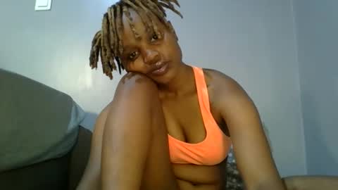 Snapshot of buga_baby chatting on 10.21.25 buga_baby online show from 10.21.25