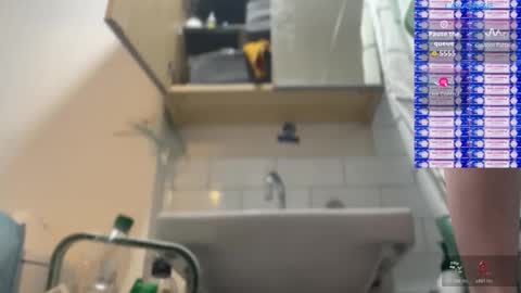 Snapshot of bukkakebae chatting on 10.22.25 bukkakebae online show from 10.22.25