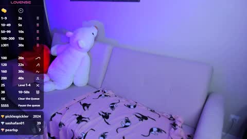 Sasha  online show from 02.04.25