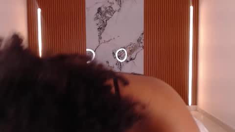 Rossi Hill online show from 02.08.26