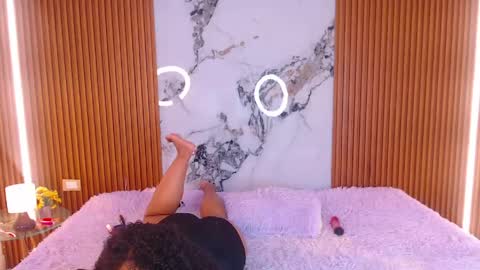 Rossi Hill online show from 04.18.26