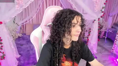 Snapshot of bunny_curly chatting on 09.15.25 Bunny online show from 09.15.25