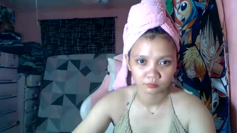 Snapshot of bunny_flower18 chatting on 05.17.26 bunny_flower18 online show from 05.17.26