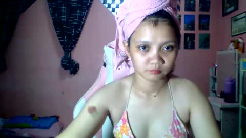 Snapshot of bunny_flower18 chatting on 05.31.26 bunny_flower18 online show from 05.31.26