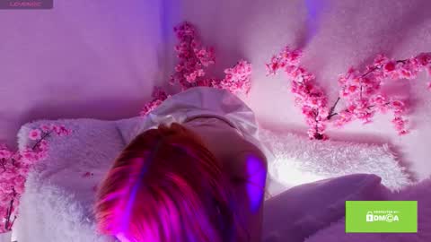 Snapshot of bunny_gaze chatting on 02.05.26 Kira online show from 02.05.26