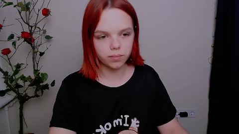 Snapshot of bunnybloom_ chatting on 05.26.26 Ariel online show from 05.26.26