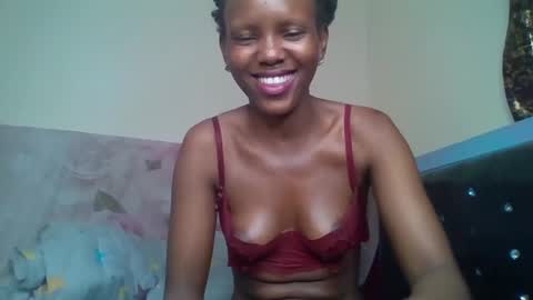 Snapshot of bunnydiva_ chatting on 10.21.25 bunnydiva_ online show from 10.21.25