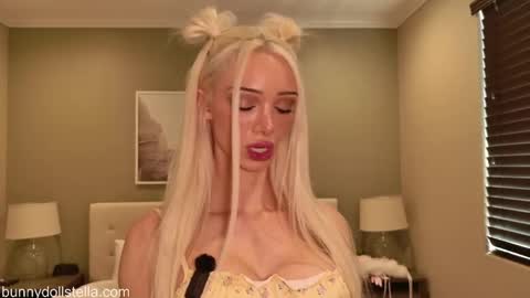 Stella online show from 04.05.26