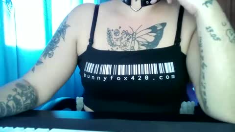 bunnyfox420 online show from 09.26.25
