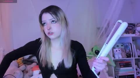 Snapshot of bunnyislewd chatting on 01.23.25 bunnyislewd online show from 01.23.25