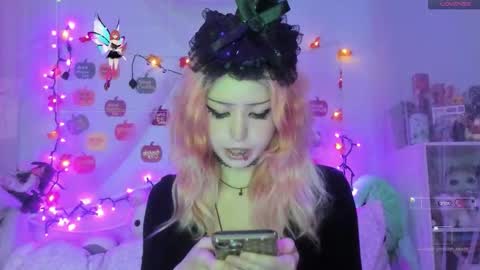 Snapshot of bunnyislewd chatting on 10.29.25 bunnyislewd online show from 10.29.25