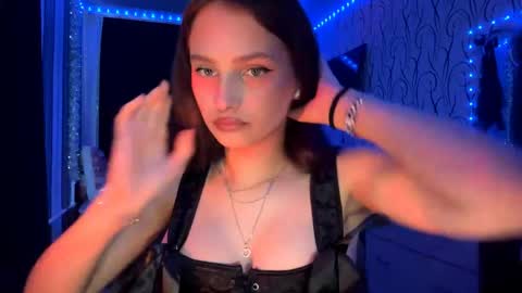 Snapshot of bunnytrussel chatting on 05.29.26 Bella online show from 05.29.26