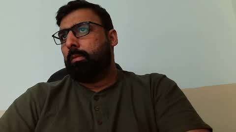 Hairy Arabian online show from 02.03.25