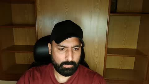 Hairy Arabian online show from 09.18.25