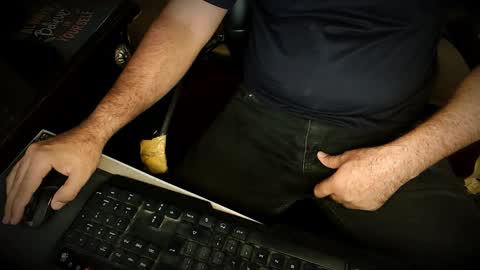 Hairy Arabian online show from 10.26.25