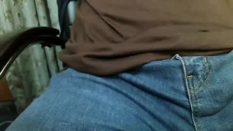 Snapshot of burlymonster chatting on 04.18.26 Hairy Arabian online show from 04.18.26