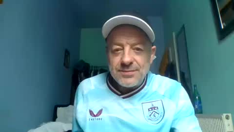 burnleyguy1977 online show from 06.16.26
