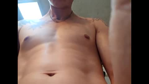 Snapshot of burntbuns710 chatting on 01.31.25 LostSingledad online show from 01.31.25