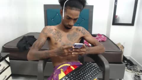 Snapshot of burrodelacosta chatting on 04.14.26 burrodelacosta online show from 04.14.26