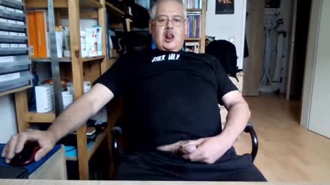 Snapshot of busibaer666 chatting on 06.08.26 busi online show from 06.08.26