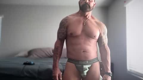 Snapshot of bustedsprockets chatting on 02.25.25 Pocket Daddy cockring gaycouple cockring lovense daddy online show from 02.25.25