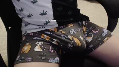 Snapshot of bustinpp chatting on 01.05.25 bustinpp online show from 01.05.25